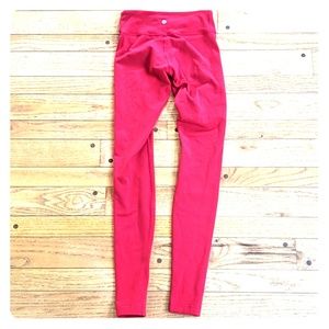 Lululemon wunder under crimson red size two